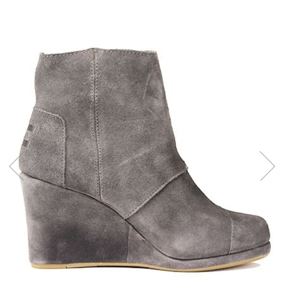 EUC TOMS SUEDE NEVER WORN - Picture 3 of 5